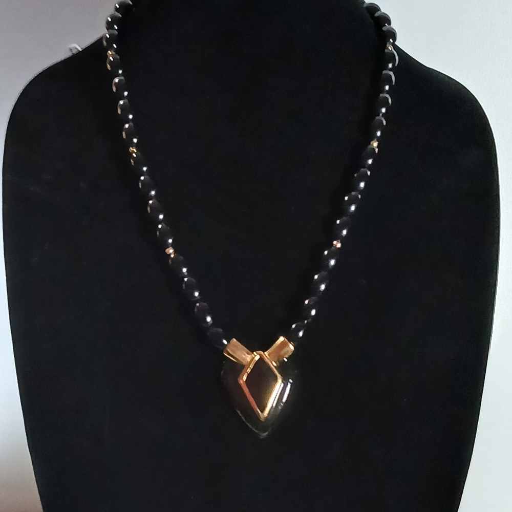 Vintage  Napier Elegant Black and Gold Tone Necklace 22" long